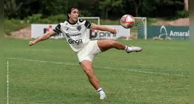 Atacante Nicolas sofre jejum de gols e novo executivo avalia momento de atacante