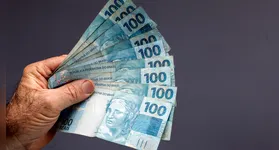 O governo federal iniciou o repasse dos benefícios do Bolsa Família correspondentes ao mês de maio.