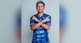 Seu desempenho de quem “tem muita experiência”, apesar da pouca idade, renderam a ele os aplausos da crítica e do público.