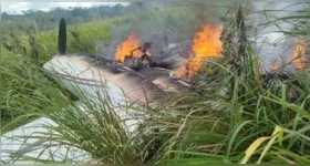 Carregada com skunk, a aeronave foi incendiada por criminosos após pouso forçado em Altamira, no Pará.