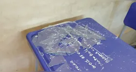 A bomba caseira explodiu dentro da Escola Estadual José Sales, no bairro Nova Olinda.
