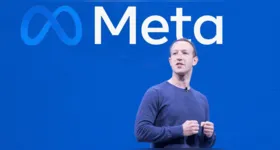 À frente da Meta, Mark Zuckerberg responde a denúncias de monopólio.