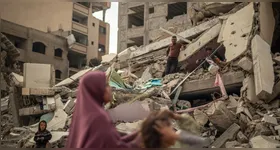 Bombardeios mataram 30 pessoas em Gaza neste domingo
