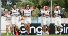 Jogadores do Paysandu durante último treino antes da partida contra o Bahia, nesta quarta-feira (30), pela Copa do Brasil.