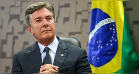Ex-presidente Fernando Collor deixa presídio para cumprir prisão domiciliar.