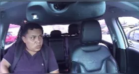Homem é filmado furtando carro em estacionamento de supermercado na Augusto Montenegro.