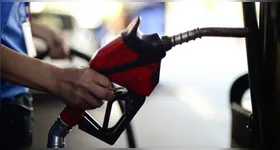 Petrobras reduz R$ 0,16 no litro do diesel.
