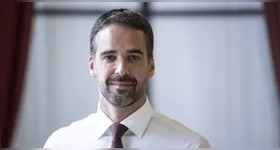 Eduardo Leite se coloca para 2026 pelo PSD.