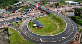 O viaduto integra o complexo de intervenções do BRT Metropolitano e representa um avanço significativo na mobilidade urbana e no desenvolvimento regional.