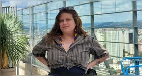 Rebeca B. Dias, autora de "Escrever a correnteza e ver onde dá"