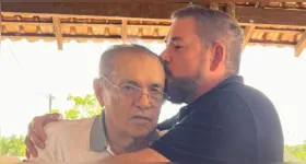 O empresário Josiel Martins ao lado do filho Eslon, ex-prefeito de Capanema.