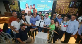Cinquenta família da região conquistaram nesta sexta-feira (23) o direito à casa própria em uma cerimônia que contou com a presença do ministro das Cidades, Jader Filho.