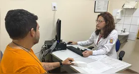 Apesar de não existir cura para a doença, o tratamento adequado pode controlar os sintomas e melhorar significativamente a qualidade de vida dos pacientes.