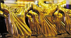 O Troféu Camisa 13 premia os craques do futebol paraense.