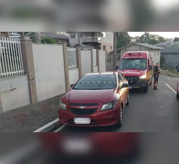 Imagem ilustrativa da imagem Criança morre após ser esquecida no carro por dez horas