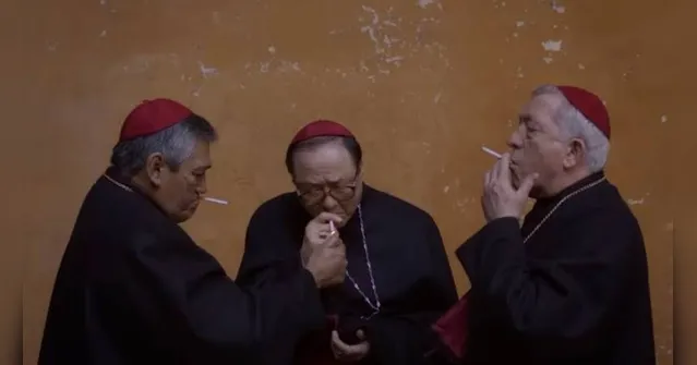 Imagem ilustrativa da notícia Filme "Conclave" mostra cardeais fumando. Afinal, isso pode?