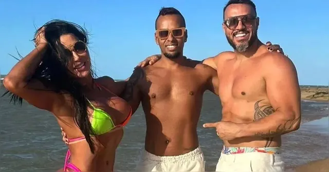 Imagem ilustrativa da notícia Ex-funcionário xinga Gracyanne e diz que ela fez "macumba"