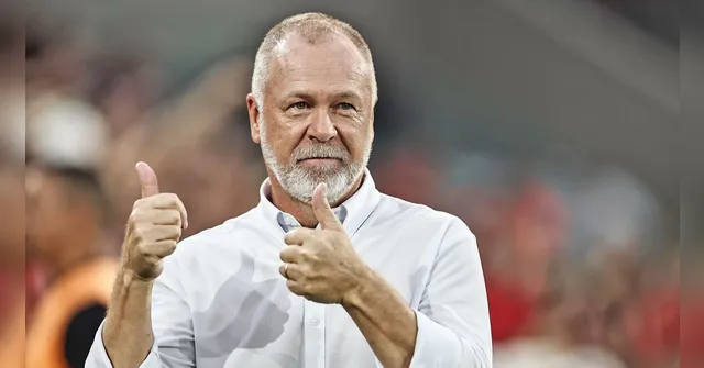 Imagem ilustrativa da notícia Ele voltou! Mano Menezes é o novo técnico do Grêmio