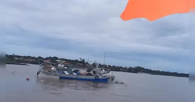 Imagem ilustrativa da notícia Barco com pelo menos 60 passageiros naufraga no Marajó