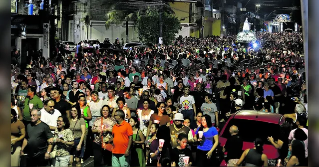 Imagem ilustrativa da notícia Procissão Luminosa: um rio de luzes homenageia Fátima