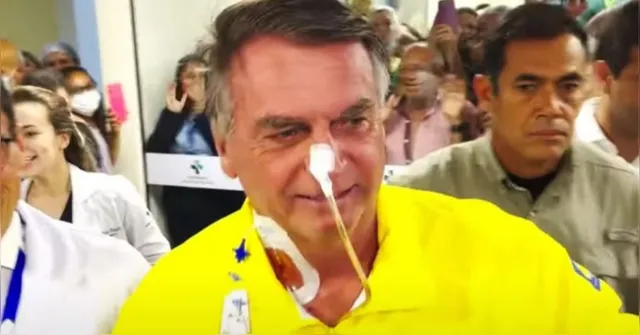Imagem ilustrativa da notícia Cirurgia de desobstrução intestinal de Bolsonaro já dura mais de 8 horas