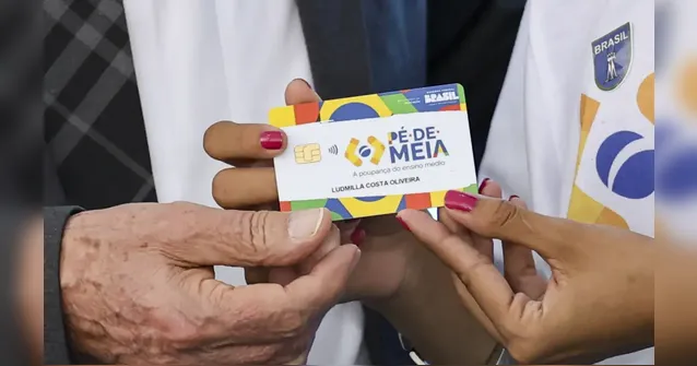 Imagem ilustrativa da notícia MEC garante repasses do Pé-de-Meia durante todo o ano de 2025