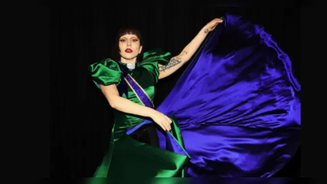 Imagem ilustrativa da notícia Aos prantos, Lady Gaga agradece fãs no Rio: "Eu amo vocês"