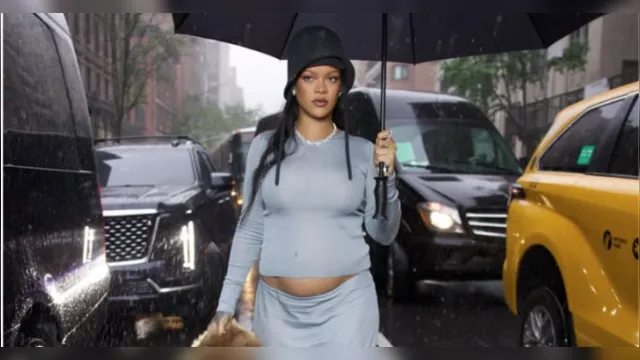 Imagem ilustrativa da notícia Rihanna faz primeira aparição de nova gravidez no Met Gala