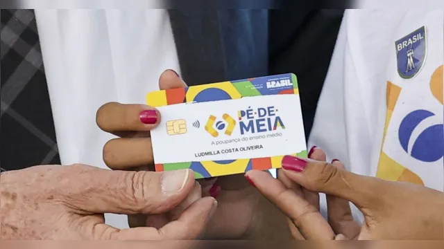 Imagem ilustrativa da notícia R$ 200 do Pé-de-Meia 2025 começam a ser pagos nesta segunda (31