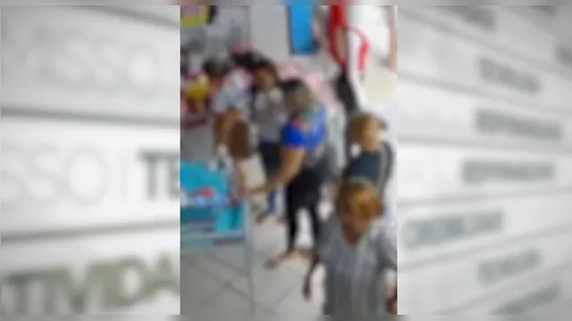 Imagem ilustrativa da notícia Mulheres são flagradas furtando celular em comércio de Capanema