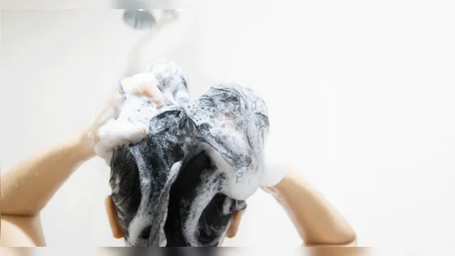 Imagem ilustrativa da notícia Anvisa retira shampoos de marcas populares das prateleiras