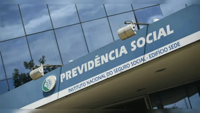 Imagem ilustrativa da notícia INSS entra no CNU 2025 com 300 vagas e salário inicial de até R$ 7,8 mil