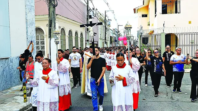 Imagem ilustrativa da notícia Comunicadores participam de peregrinação da igreja católica