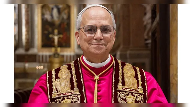 Imagem ilustrativa da notícia Santa Sé divulga foto oficial do Papa Leão XIV; Veja!