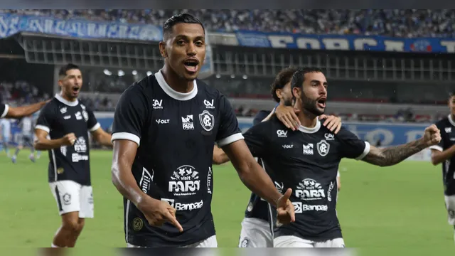 Imagem ilustrativa da notícia Jogadores do Remo festejam com emoção no gramado do Mangueirão