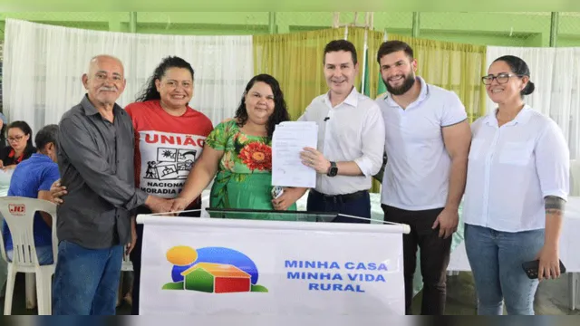 Imagem ilustrativa da notícia Jader Filho assina contratos para 146 moradias rurais no Pará