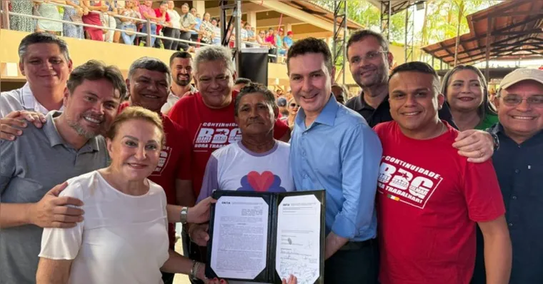 Imagem ilustrativa da notícia Jader Filho assina contrato para 100 novas moradias em Muaná