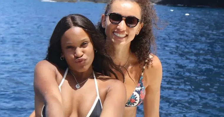 Imagem ilustrativa da notícia Rebeca Andrade e Gabi Guimarães curtem férias na Europa