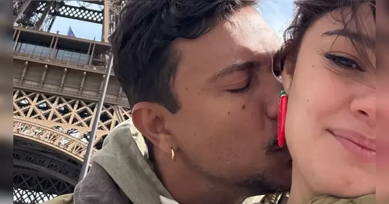 Imagem ilustrativa da notícia Xamã e Sophie Charlotte reatam e posam juntos em Paris