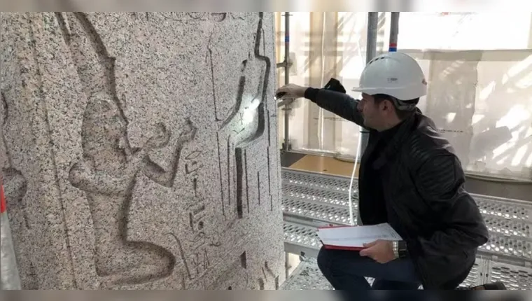 Imagem ilustrativa da notícia Mensagem oculta é revelada em obelisco egípcio em Paris