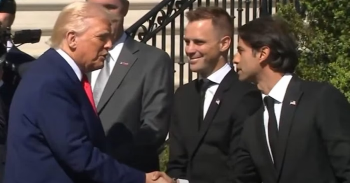 Piloto brasileiro Felipe Nasr se encontra com Donald Trump