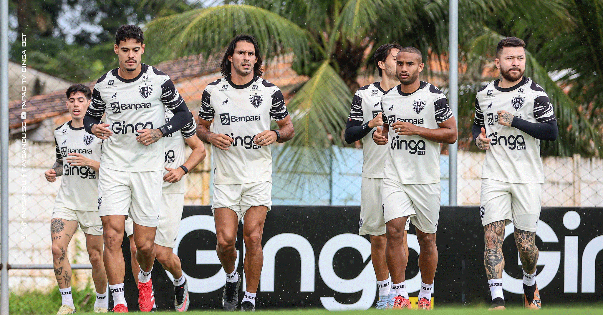 Jogadores do Paysandu durante último treino antes da partida contra o Bahia, nesta quarta-feira (30), pela Copa do Brasil.