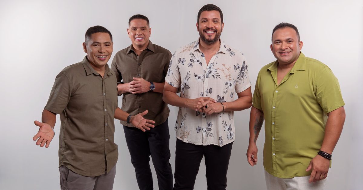 Grupo Nosso Tom é gigante dentro do estado, tendo surgido em 1999 em Belém do Pará, no coração da Amazônia, onde se estabeleceu como sucesso absoluto, atingindo as principais rádios, eventos e casas noturnas da região.