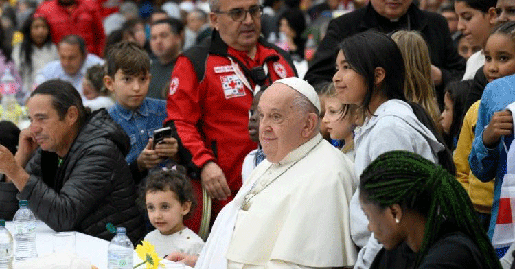 O Papa Francisco durante a celebração do Dia Mundial dos Pobres de 2024, no Vaticano.