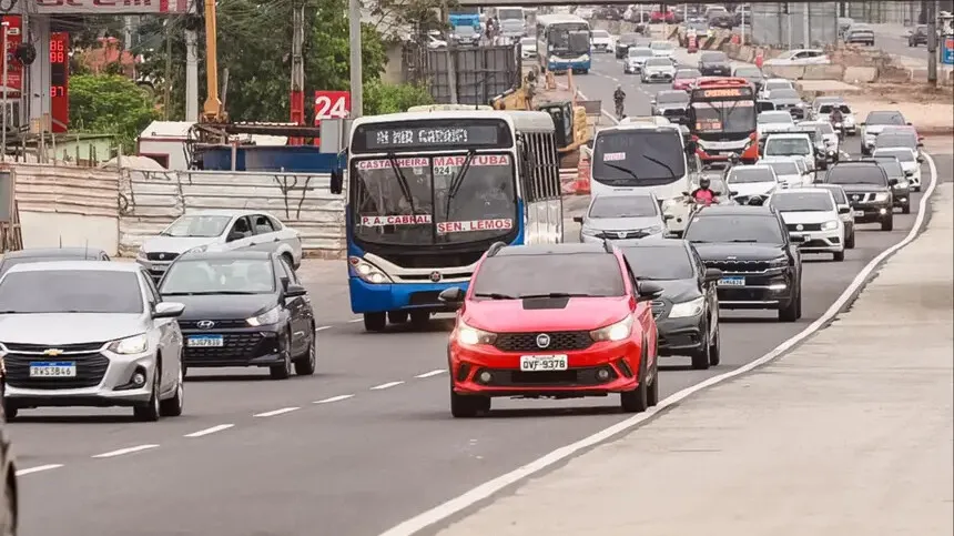 A previsão do Departamento de Trânsito do Estado (Detran) é de cerca de 68 mil veículos saindo da Região Metropolitana partir de sexta-feira (25).