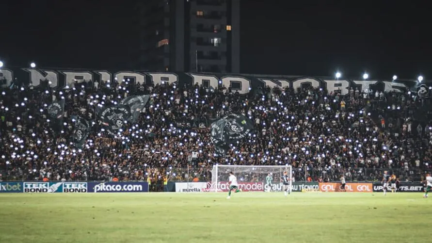 Leão vai voltar a mandar jogos no Baenão