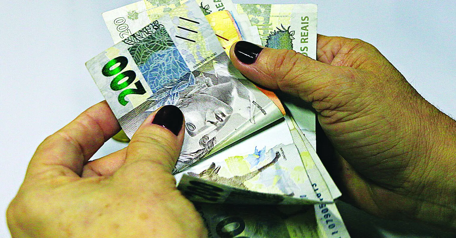 O Abono Salarial equivale ao valor de um salário mínimo, dependendo do período trabalhado.