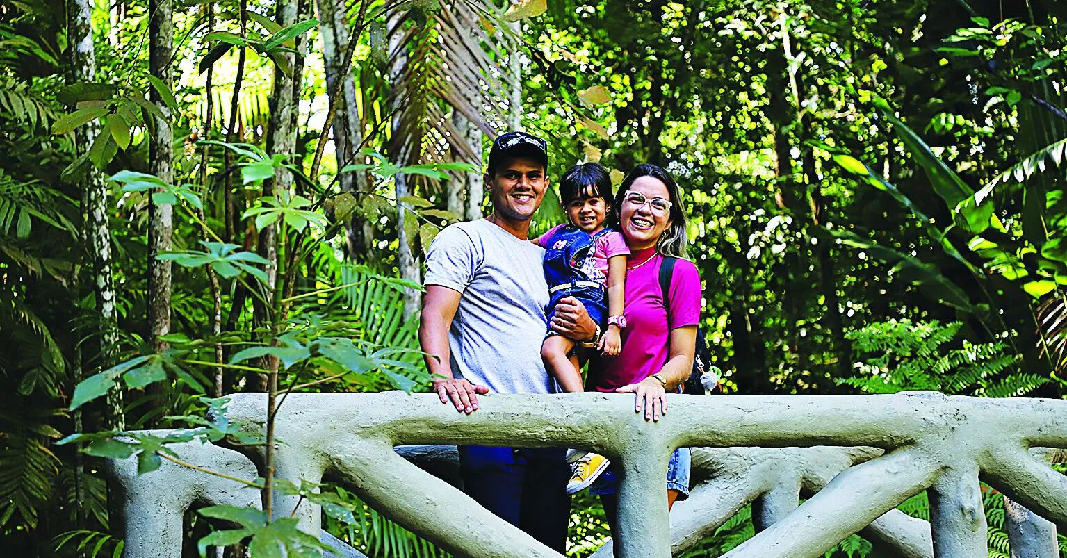 Fernando e Kamila conheceram o Bosque pela primeira vez com a filha, Fernanda