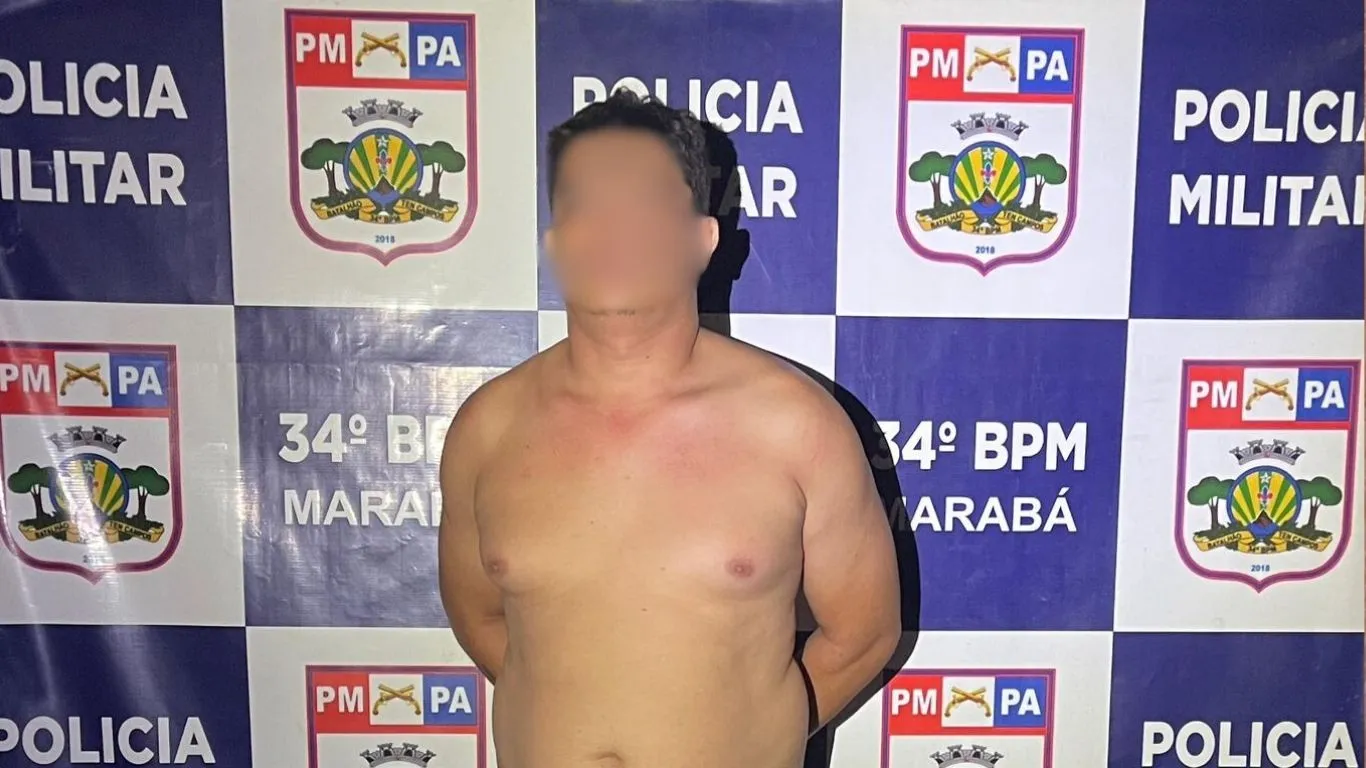 Segundo informações da Polícia Militar, o homem utilizava uma camisa enrolada no rosto e portava uma arma de fogo.
