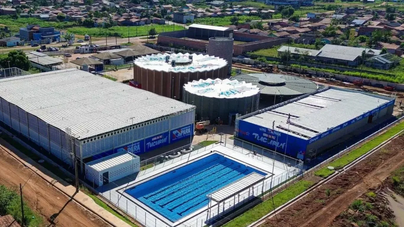 As Usinas da Paz são centros comunitários projetados para oferecer uma variedade de serviços e atividades que promovem a inclusão social.